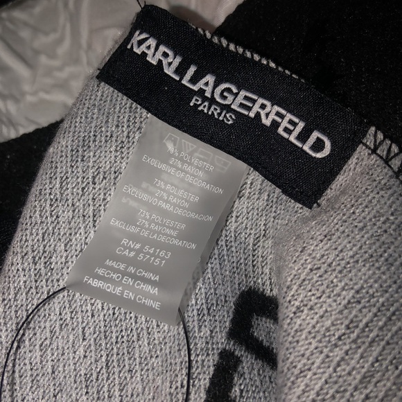 Karl Lagerfeld Black & Gray Rectangular Scarf Studded Eiffel Tower & Choupette - Picture 14 of 16